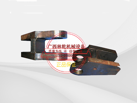 02D0006  转向缸左支耳