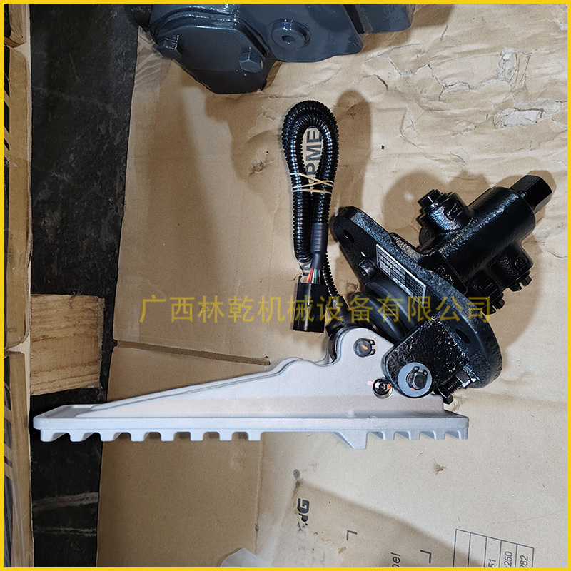 CLG835HTE 制动阀总成 45C1412