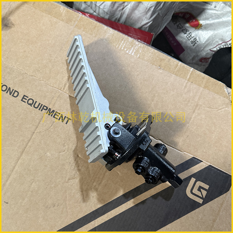 CLG856HE制动阀块45C1418